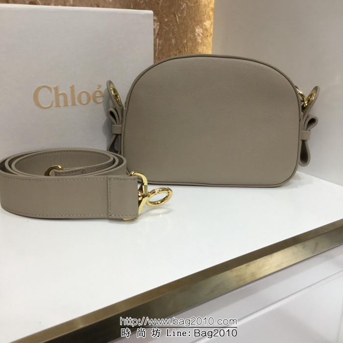 Chloe克洛伊 迷你Signature 駿馬刺繡圖案 鉚釘裝飾 小牛皮手袋 1805  ypk1047